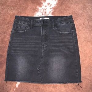 Buckle Vervet Black Denim Skirt